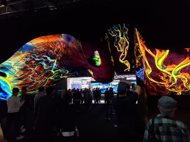 Digital Marketing on CES Foldable Bendable Screens